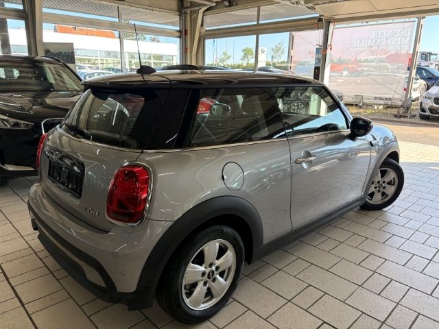 MINI Cooper A Essential Trim LED Drivass. PDC SHZ LMR imagem 3