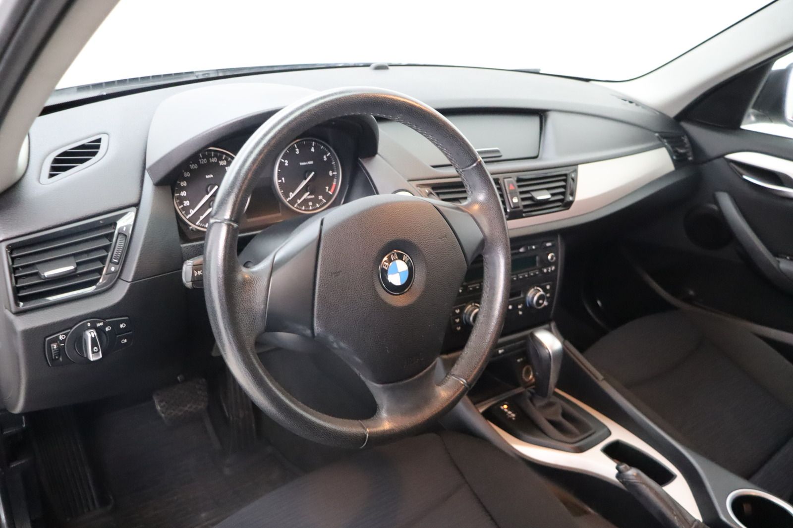 Fahrzeugabbildung BMW X1 sDrive 18i * Sitzhzg. * PDC