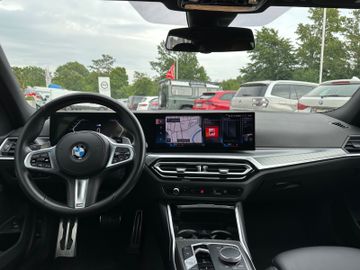 Fahrzeugabbildung BMW 330 d xDrive M Sport Widescreen