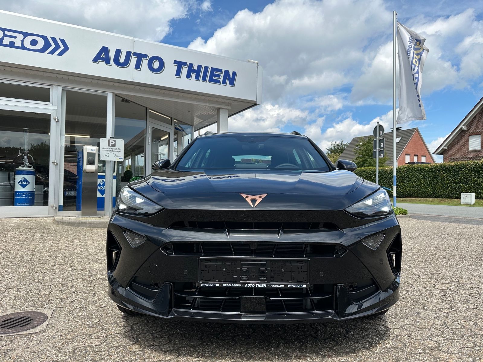 Fahrzeugabbildung CUPRA Formentor 1.5 eTSI DSG ACC/AHK/LED/SHZG/CarPlay