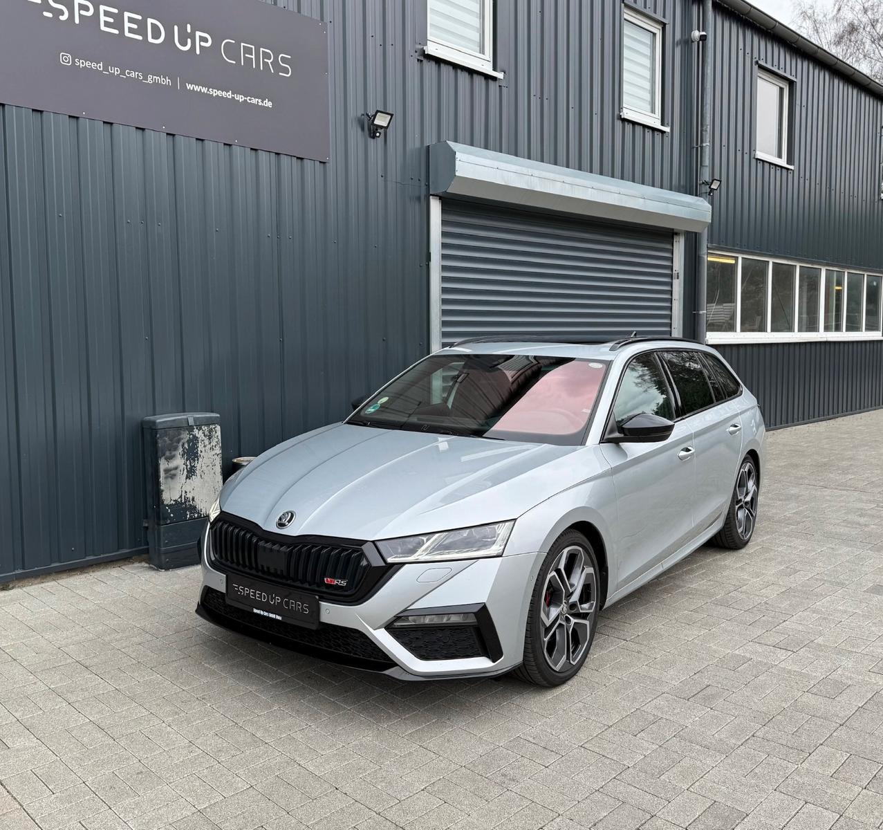 Skoda Octavia Combi RS Plus 4x4 Panora AHK 1HD ACC HUD