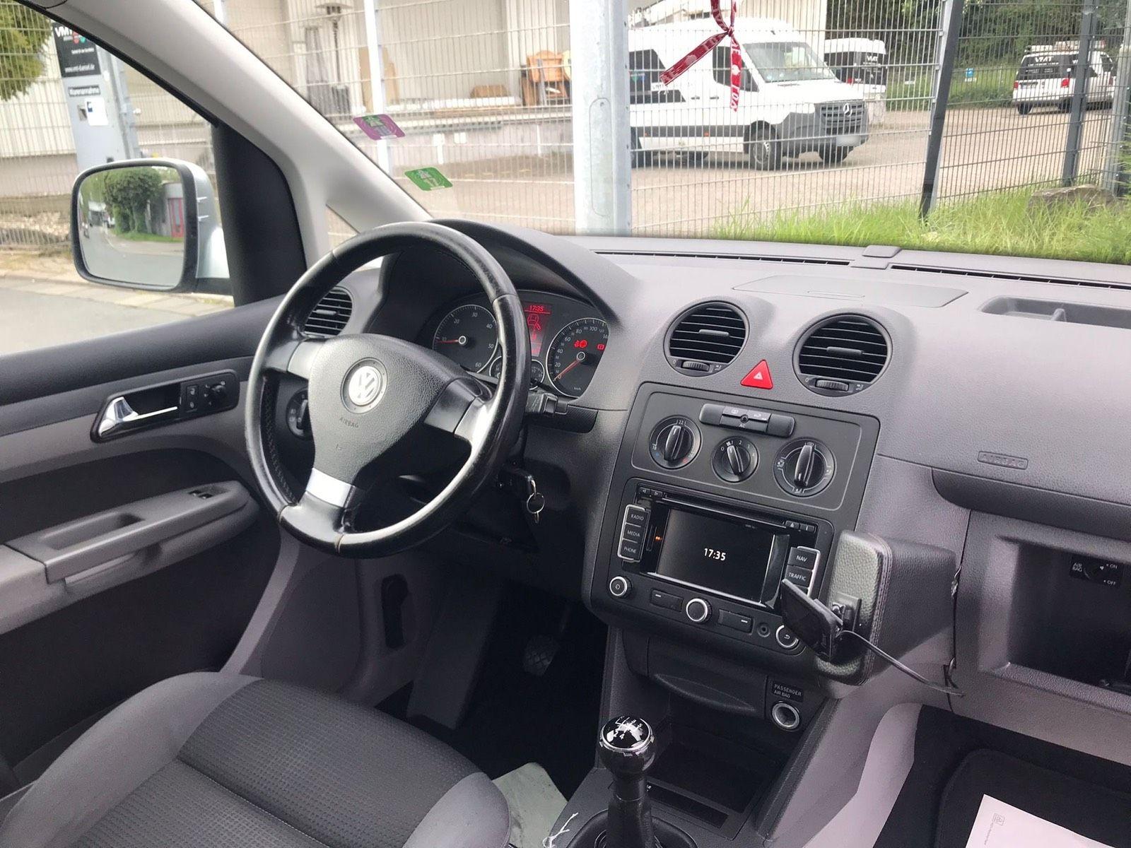 Volkswagen Caddy 2010 — photo 7