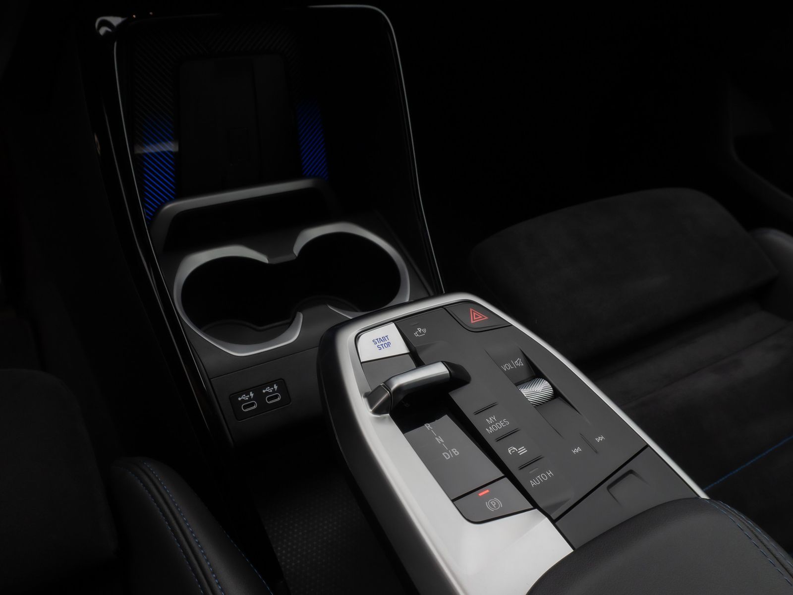 Fahrzeugabbildung BMW iX1 xD30 M Sport Kamera DAB Komfort Fernlichtass