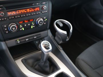 BMW X1 sDrive 20d XENON KLIMAAUTOMATIK PDC AHK
