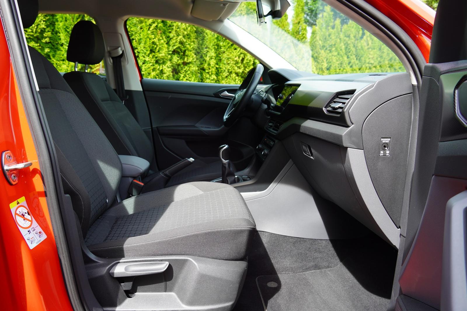Volkswagen T-Cross 1.0 TSI Life Navi ACC Totwinkel PDC