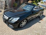 Mercedes-Benz E 250 Cabriolet E 250, AMG Paket, Scheckheft - Mercedes-Benz E 250 mit Benzin-Antrieb: Cabrio