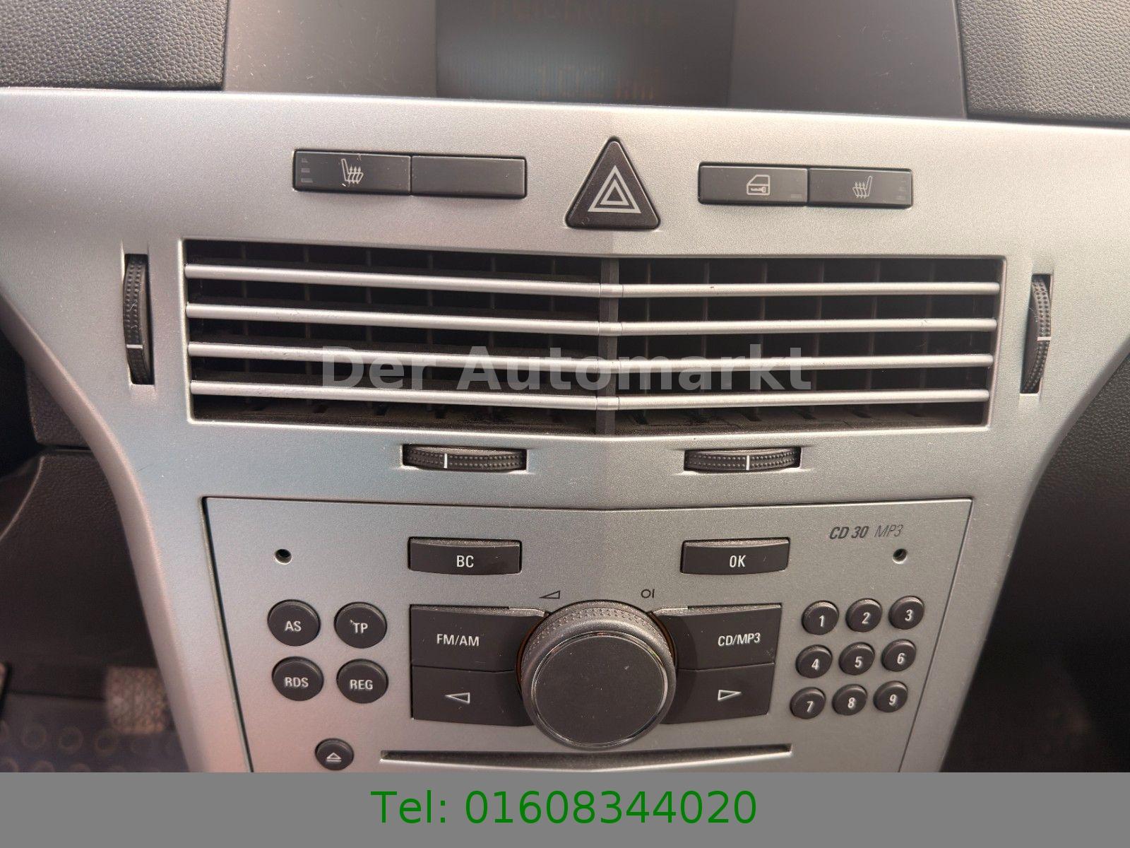 Opel Astra 2009 — photo 15