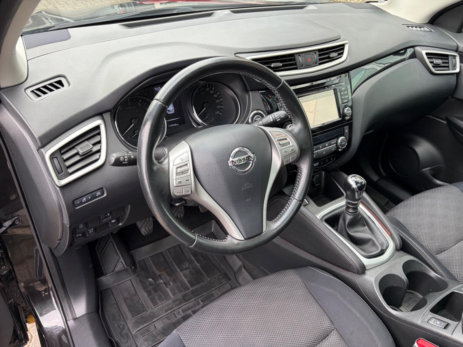 Nissan Qashqai 360° 1.6*PANO*NAVI*LED*360°-CAM*1HAND*LM