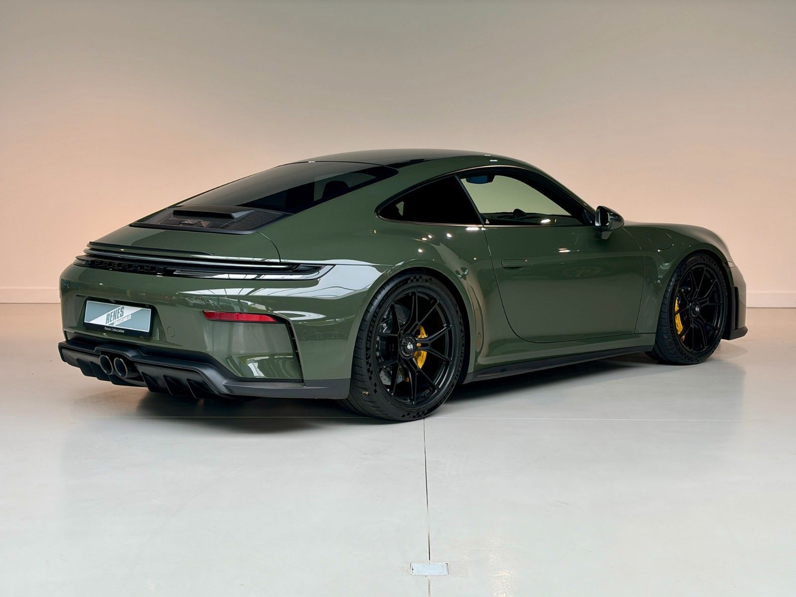 Porsche 992 GT3 mit Touring-Paket 2500KM