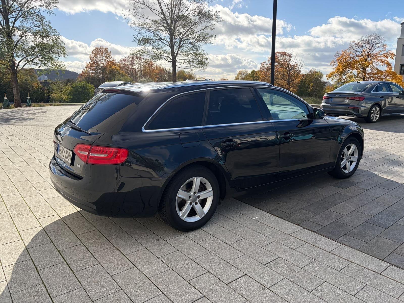 Audi A4 2012 — photo 6