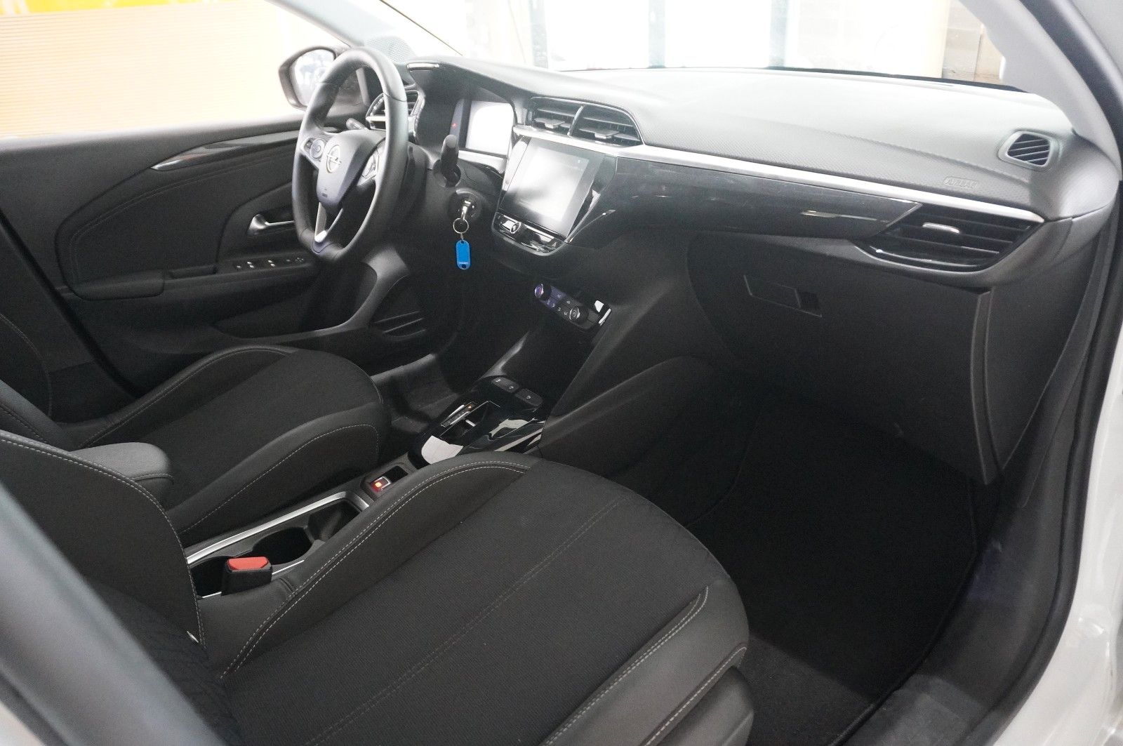 Fahrzeugabbildung Opel Corsa F 1.2T ELEGANCE NAVI/LED/VIRT/KAMERA/SPORT