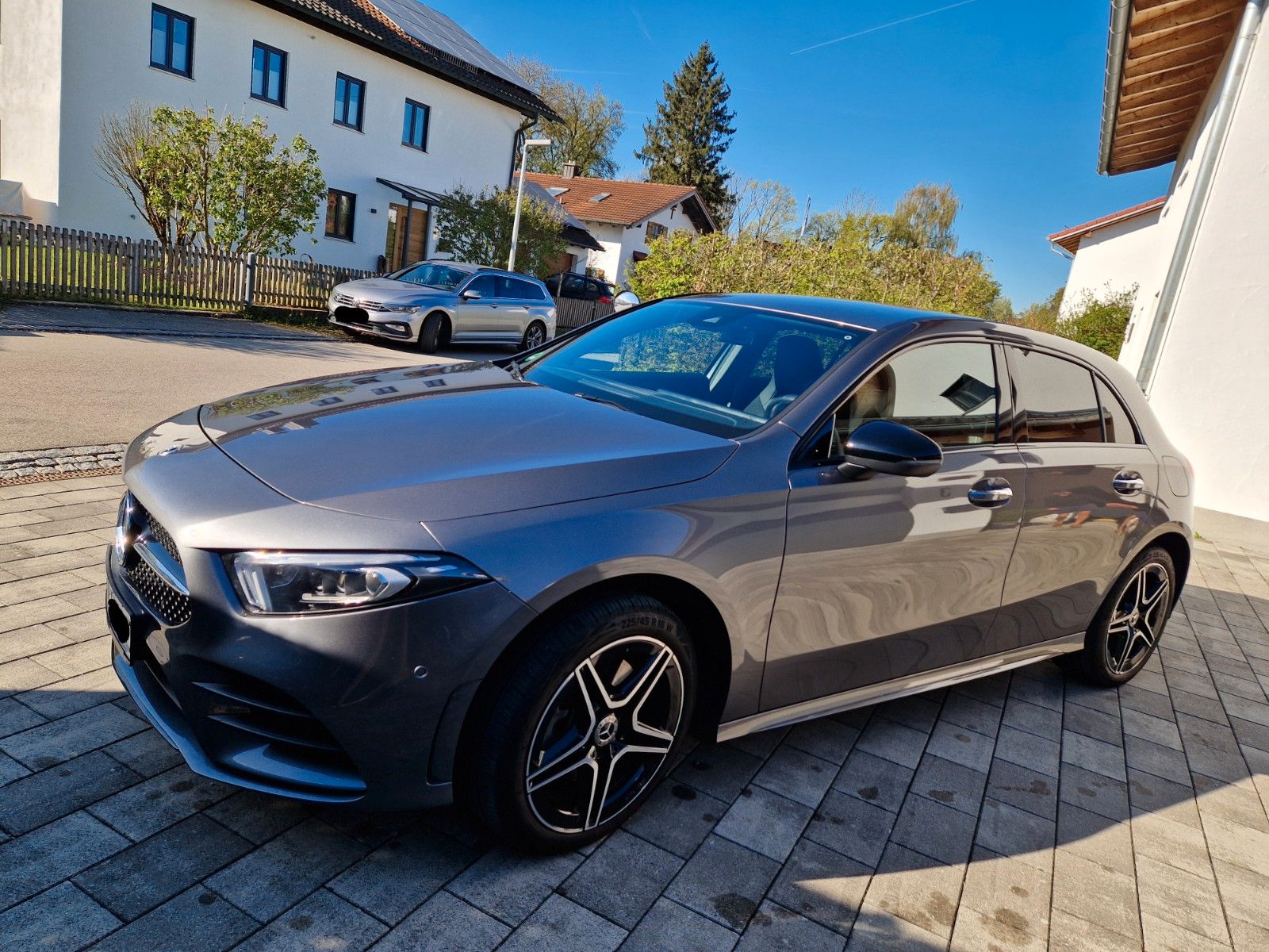 MERCEDES-BENZ A 250e AMG/Night/Multi/MBUX-Highendpaket