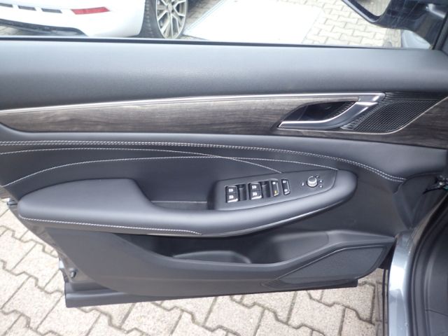 Fahrzeugabbildung DFSK Fengon 600 Premium El. Panodach digitales Cockpi