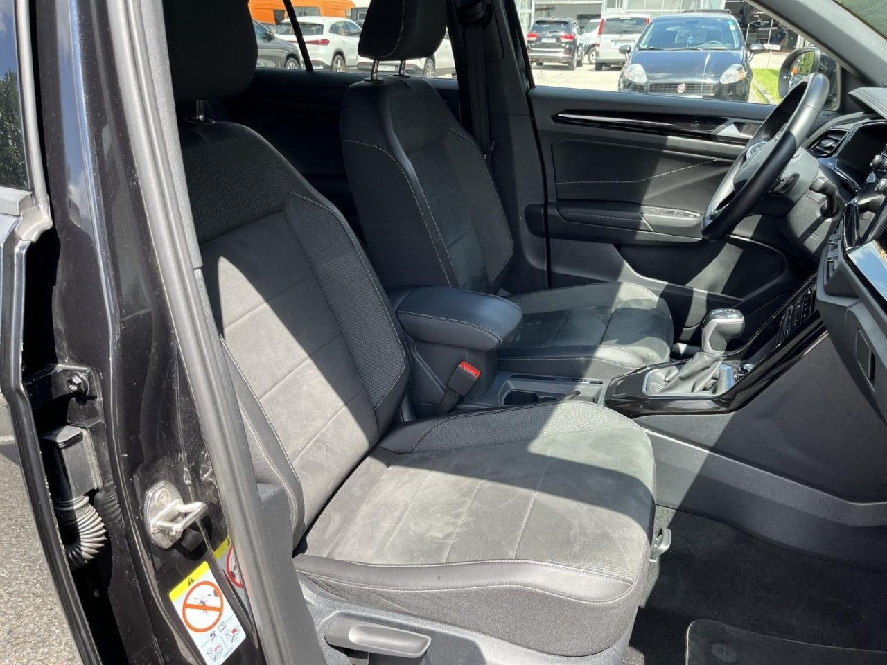 Volkswagen T-Roc - Bild 11