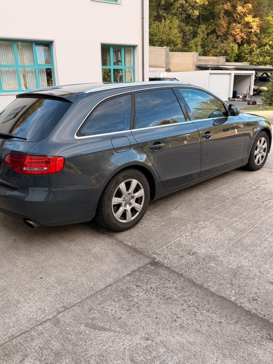 Audi A4 2008 — engine 179 HP (132kW)