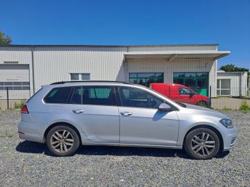 Volkswagen Golf - 4