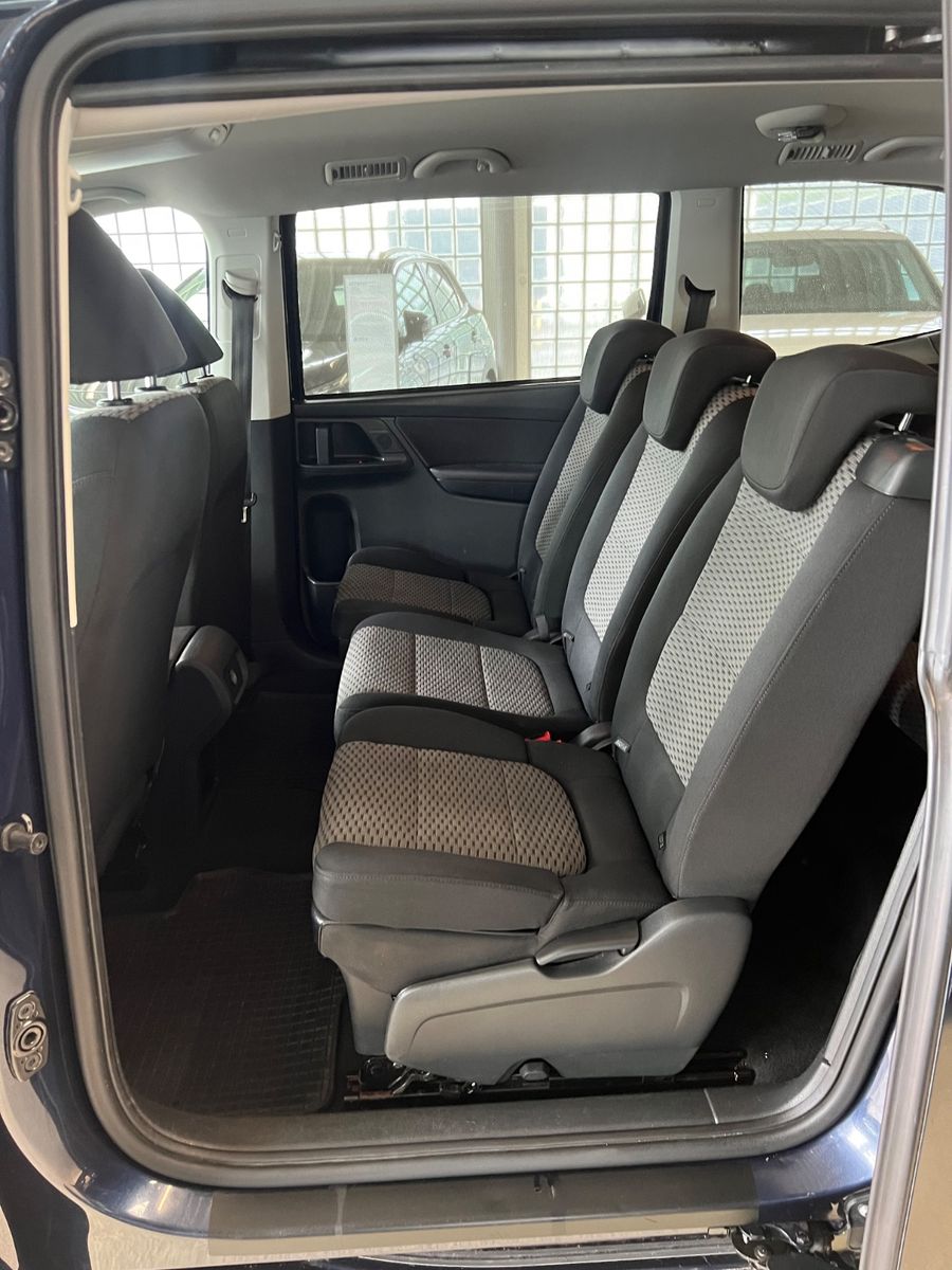 Fahrzeugabbildung Volkswagen Sharan 2.0 TDI BMT*CARPLAY*RÜCKFAHRKAMERA*7.SITZ