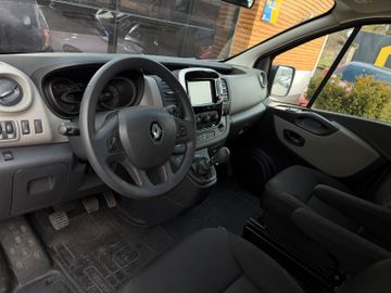 Renault Trafic - 12