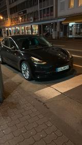 Tesla Model 3 Long Range Dual Motor (Sportfelgen) - Tesla Model 3 Dual Motor Gebrauchtwagen