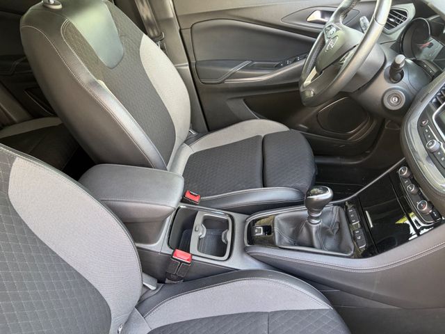 Fahrzeugabbildung Opel Grandland (X)+CarPlay+Kamera+Navi+Allw.LM+SHZ+BT