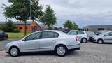 Volkswagen Passat 1.6 Trendline -KLIMATRONIC*SHZ*100KM- - gebrauchte VW Passat aus dem Jahr 2005