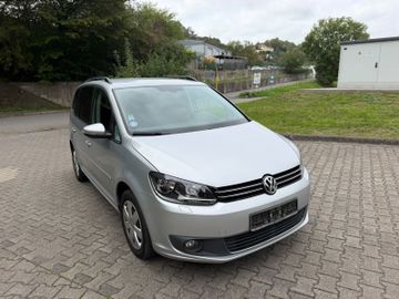 Volkswagen Touran - 1