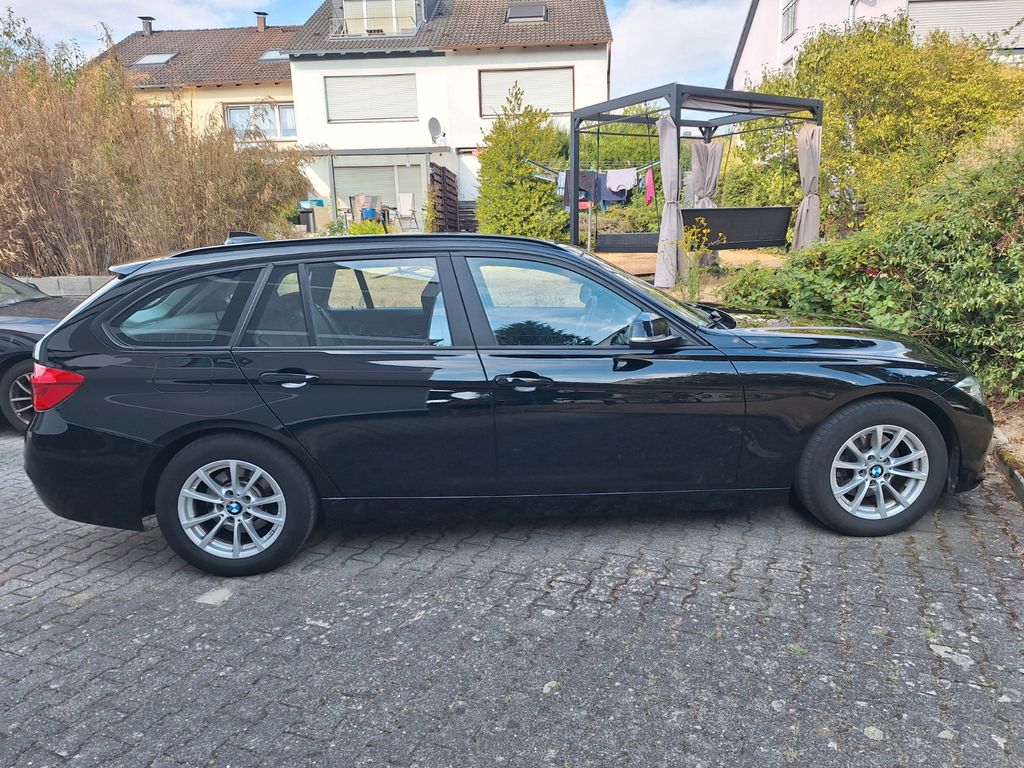 Image of BMW 320