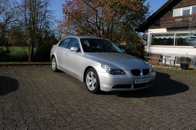 BMW E60 525i *erst 113tkm* *Xenon* *PDC* *SHZ* *M54*