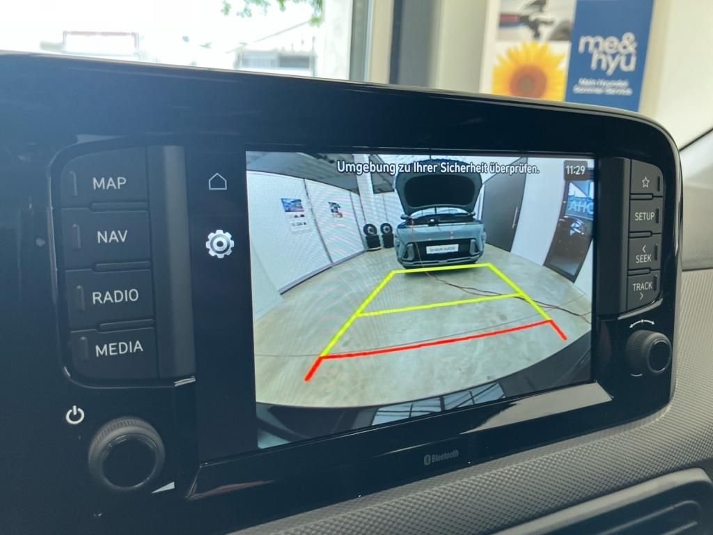 Fahrzeugabbildung Hyundai i10 1.0 Benzin 5-MT Trend Navi PDC KAM SHZ