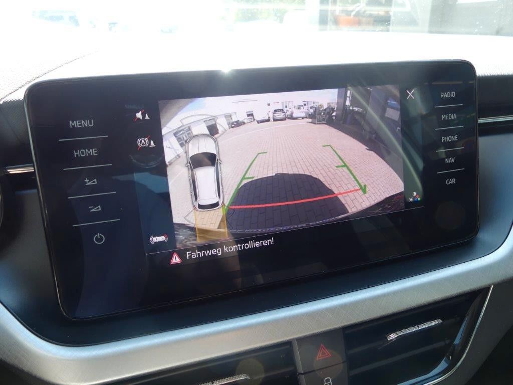 Fahrzeugabbildung SKODA Kamiq 1.0l TSI DSG TOUR *LED*NAVI*FSH*PDC*