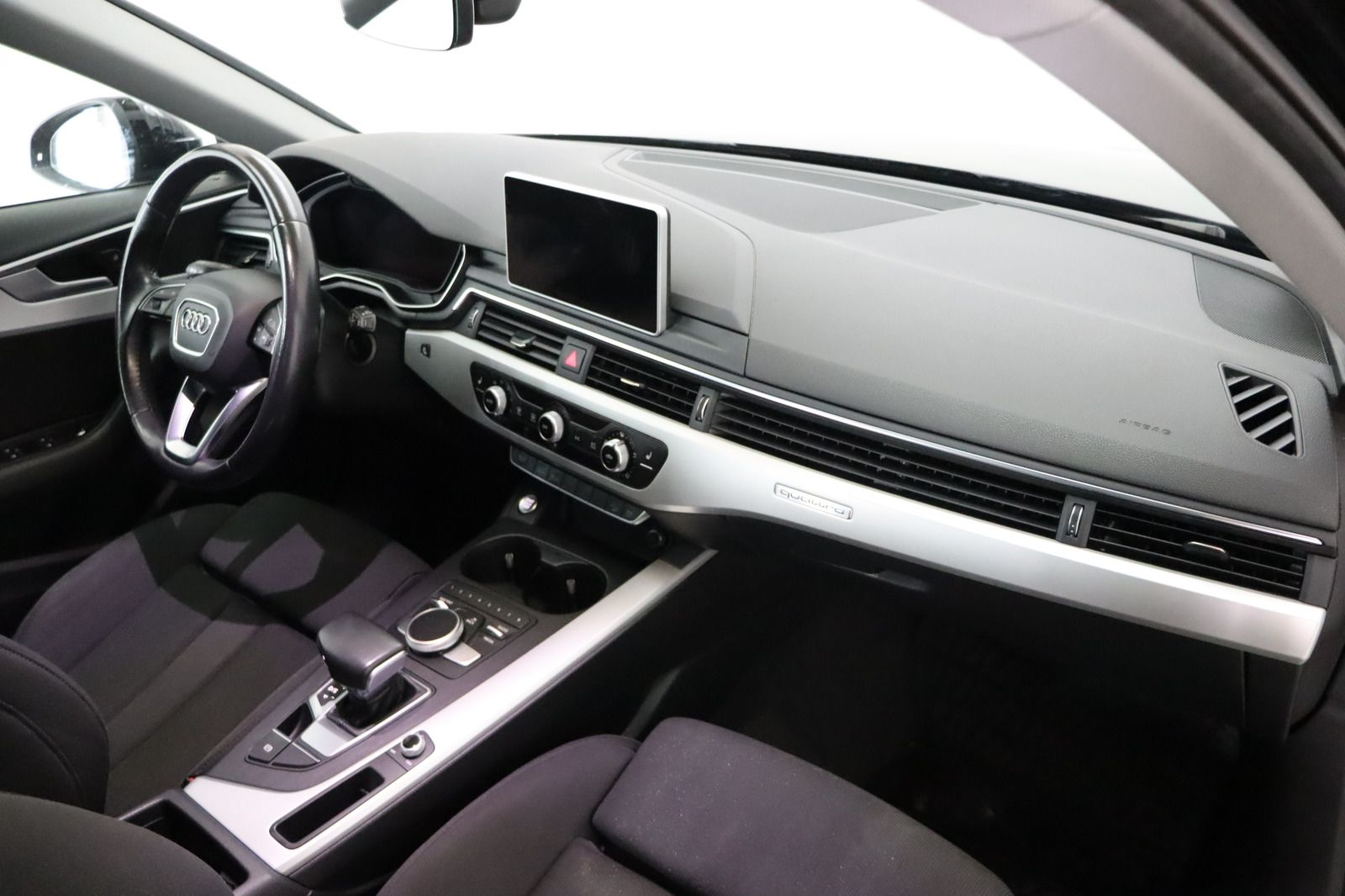 Fahrzeugabbildung Audi A4 Allroad Quattro 2.0 TDI * Navi * Bi-Xenon *