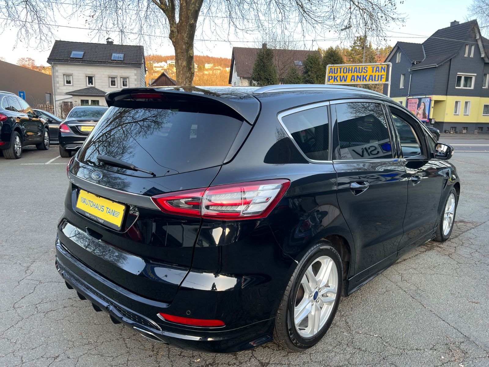 Fahrzeugabbildung Ford S-MAX Titanium ST LINE *KAMERA*MEMORY*LED*