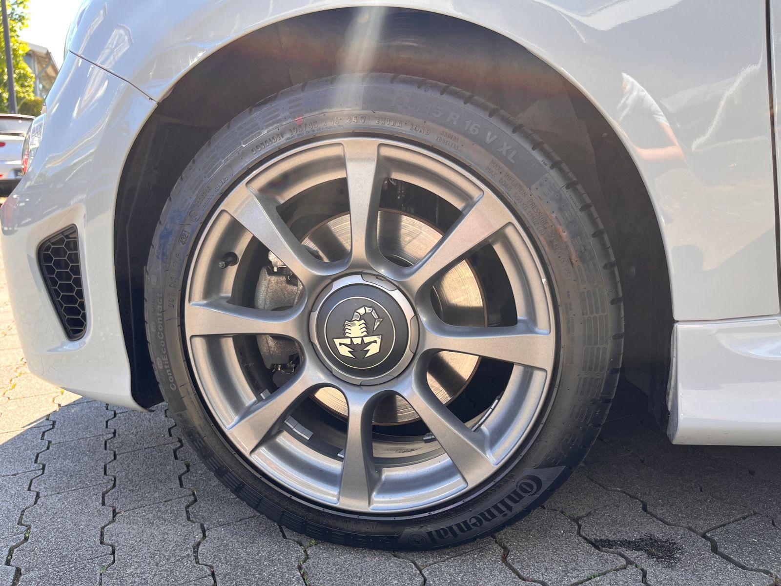 Fahrzeugabbildung Abarth 595C  1.4 T-Jet NAVI ALU