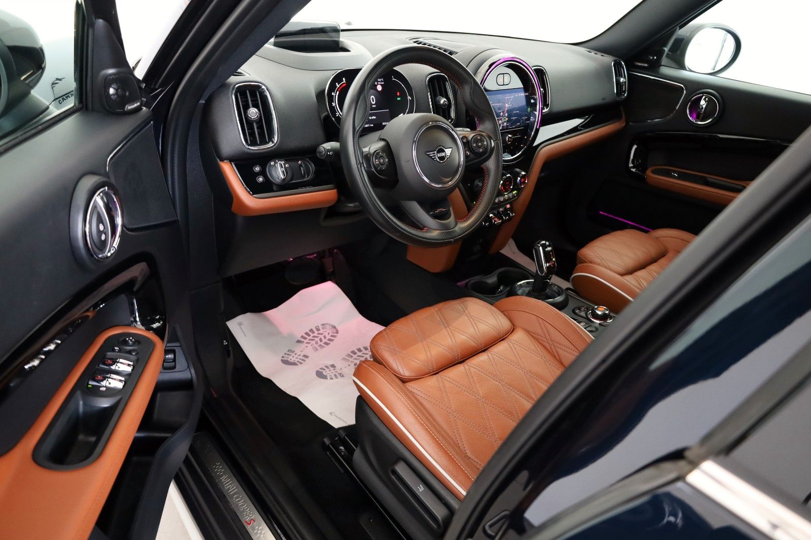 Fahrzeugabbildung MINI Countryman Cooper SD Leder,Navi,LED,Panorama,Kam
