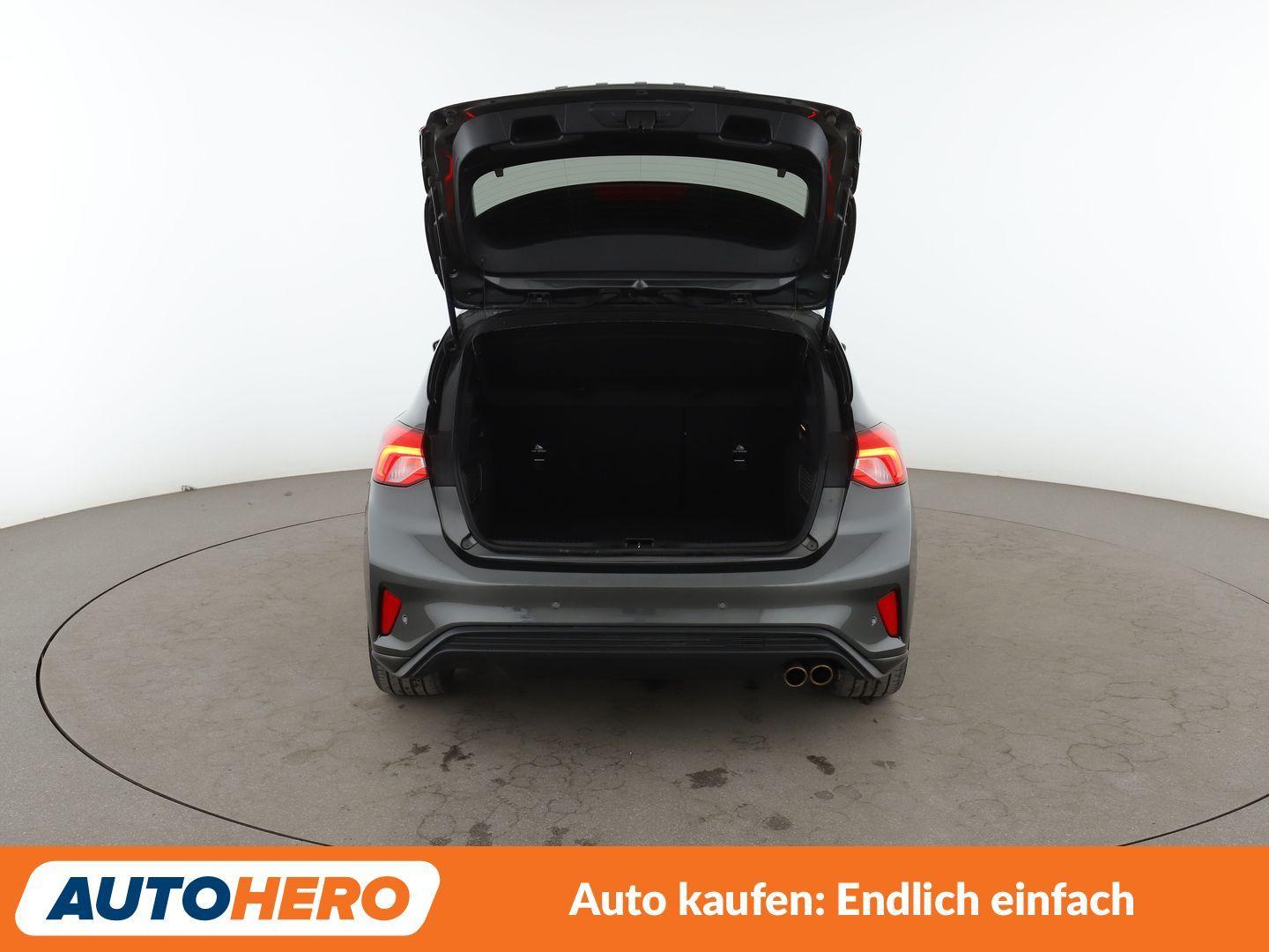 Ford Focus 1.5 EcoBoost ST-Line Aut.*NAVI*LED*ACC*