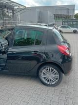 Renault Clio Night & Day 1.2 16V 75 Eco2 Night & Day - Renault Clio aus 2011: Night Day