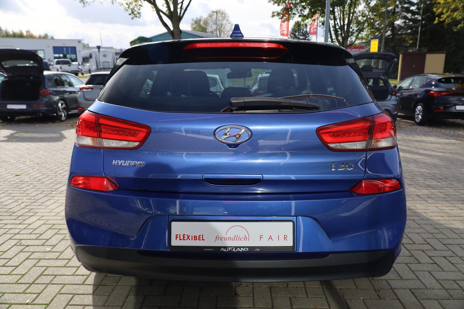 Hyundai i30 1.4 T-GDI Passion + LED Navi Kamera DAB USB