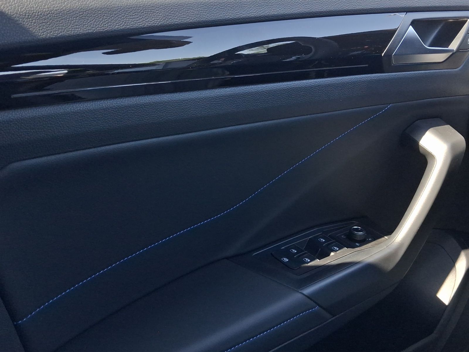 Volkswagen T-Roc - Bild 23