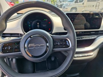 Fiat 500e Icon LED-Sitzheizung-Kamera