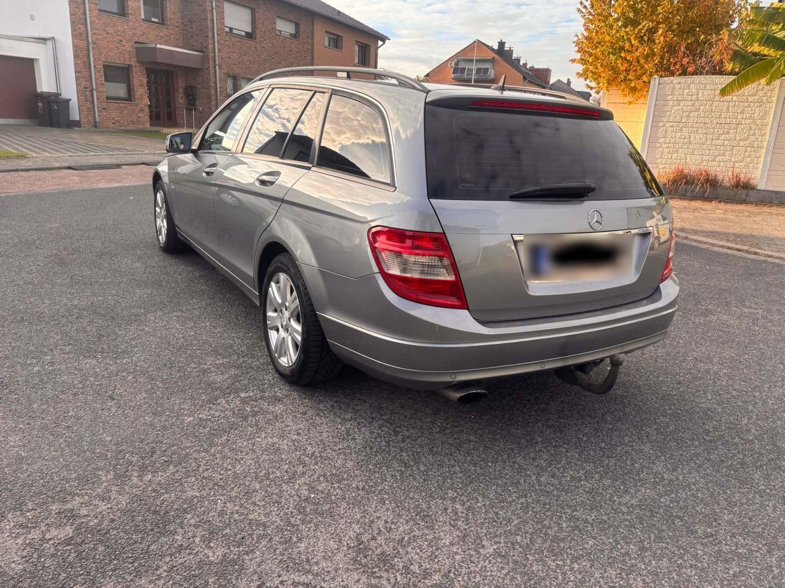 Mercedes-Benz 220 2010 — photo 6