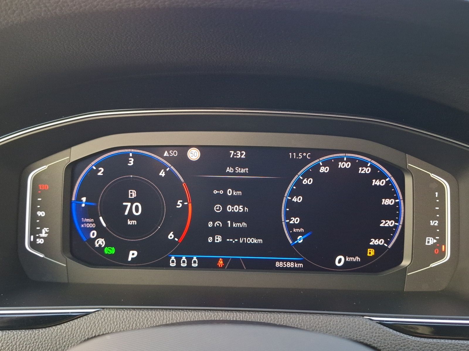 Fahrzeugabbildung Volkswagen Passat Variant TDI Business DSG Matrix Navi AID