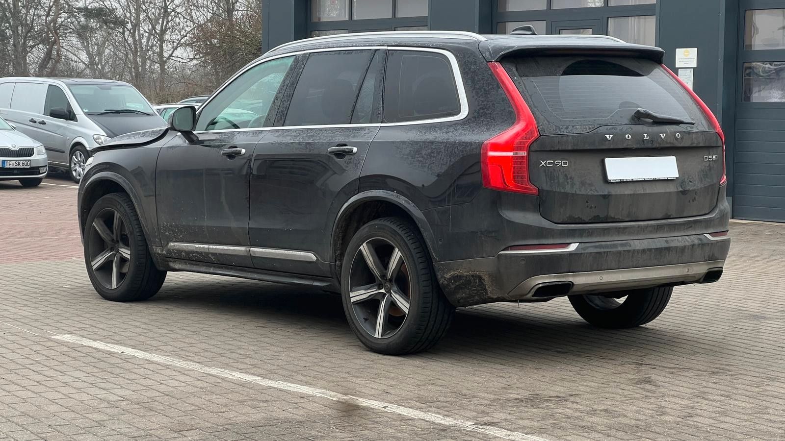 Fahrzeugabbildung Volvo XC90 Inscription AWD Frontschaden