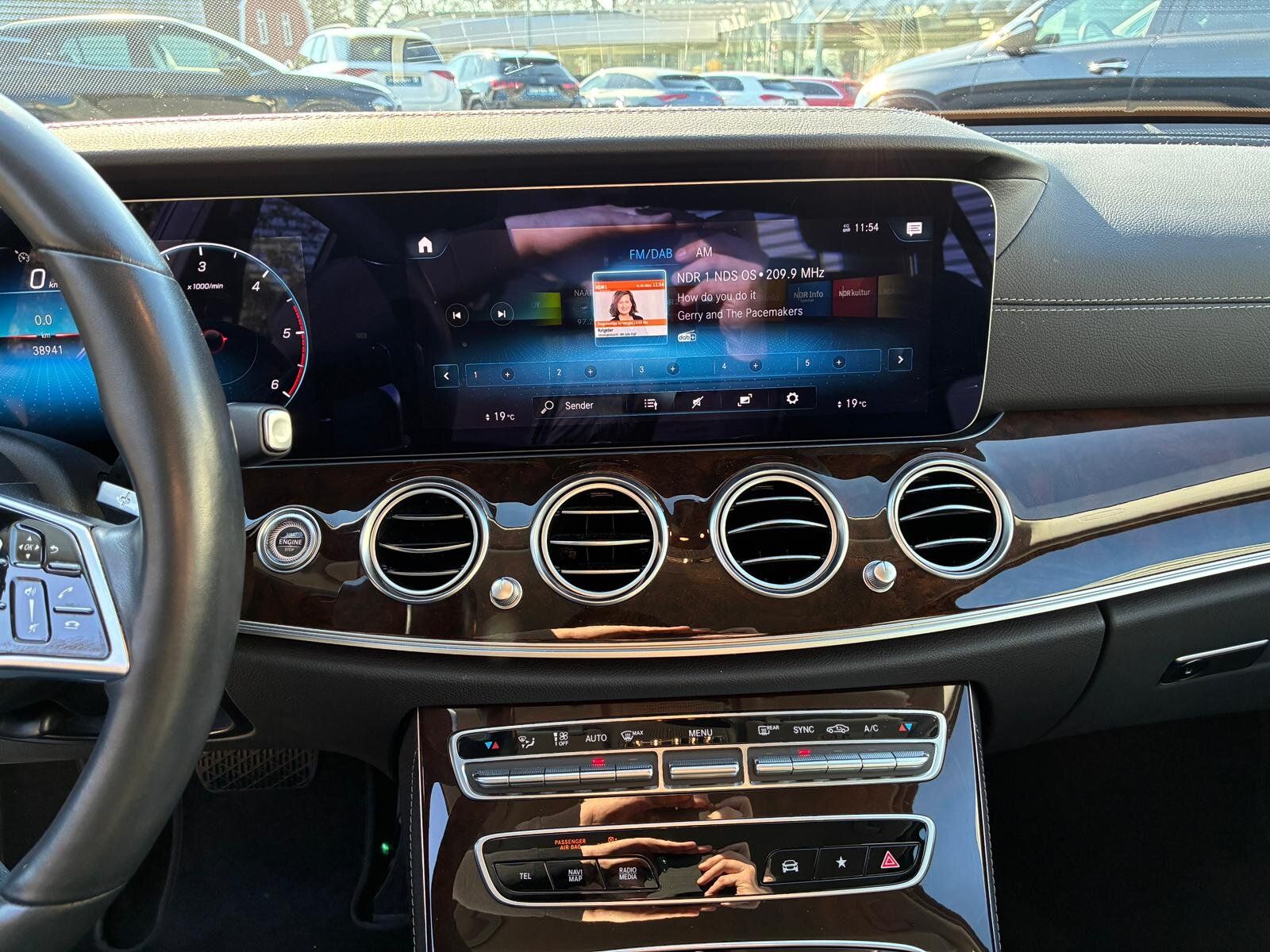 Mercedes-Benz E 220d Exclusive MBUX/Widescreen/LED/RFK/Ambient foto 13