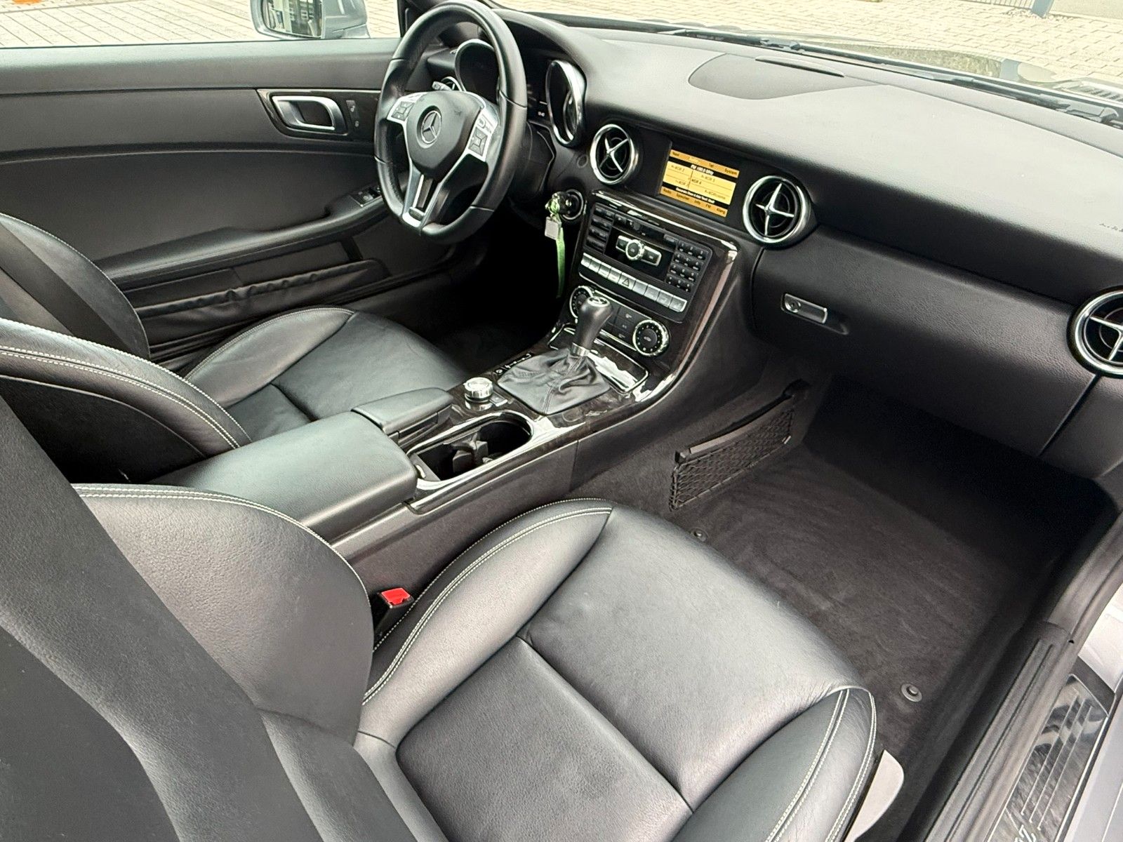 Fahrzeugabbildung Mercedes-Benz SLK 200 SLK Roadster  BlueEfficiency Edition 1