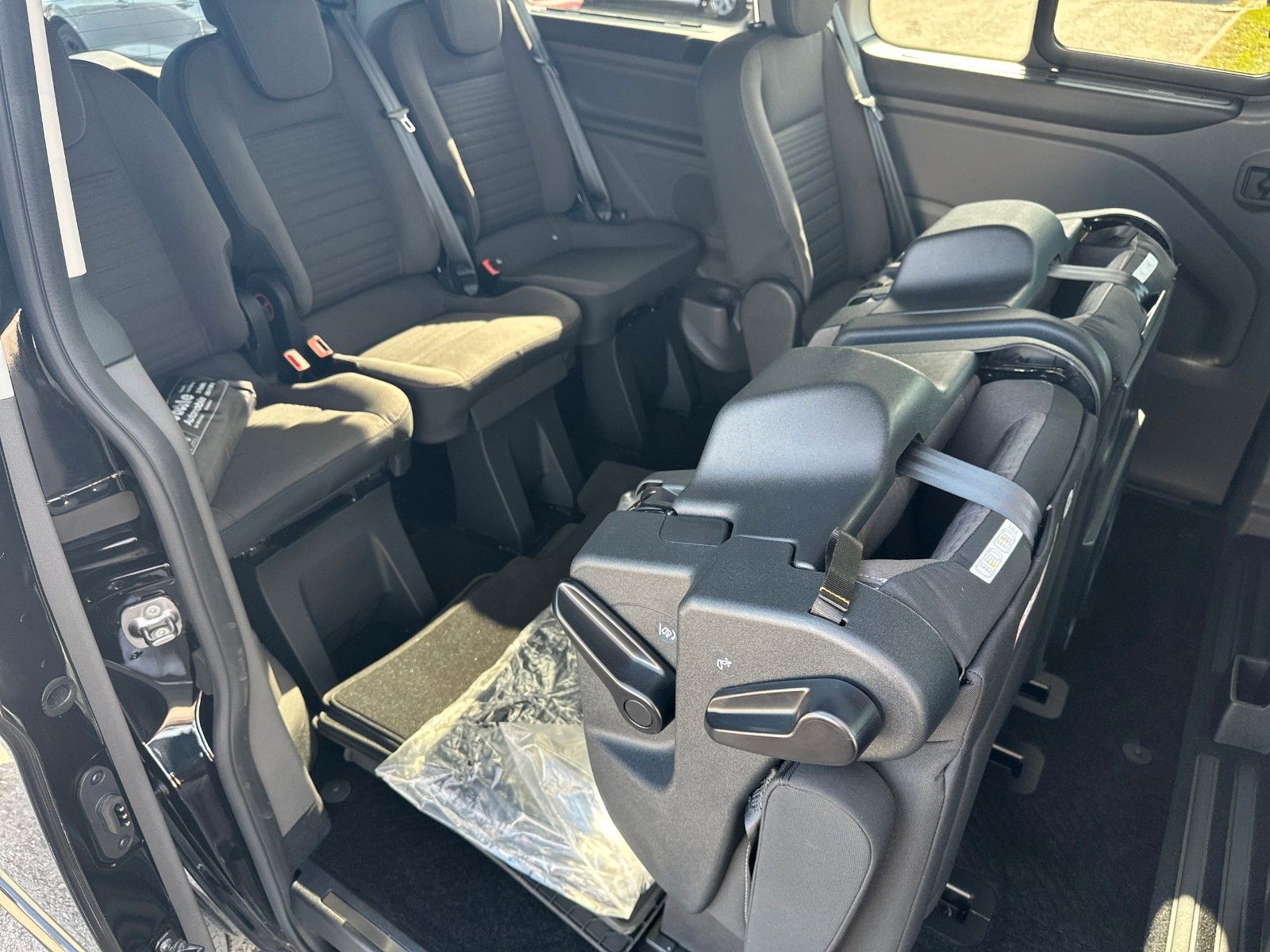 Fahrzeugabbildung Ford Tourneo Custom Titanium L1 AHK