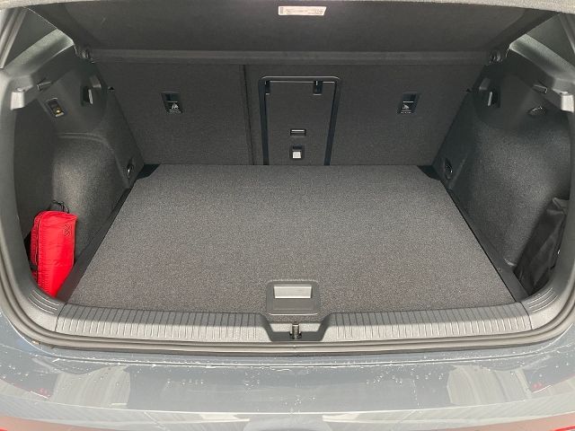 Fahrzeugabbildung Volkswagen Golf EDITION 50 1.5 eTSI DSG EDITION 50 AHK DCC