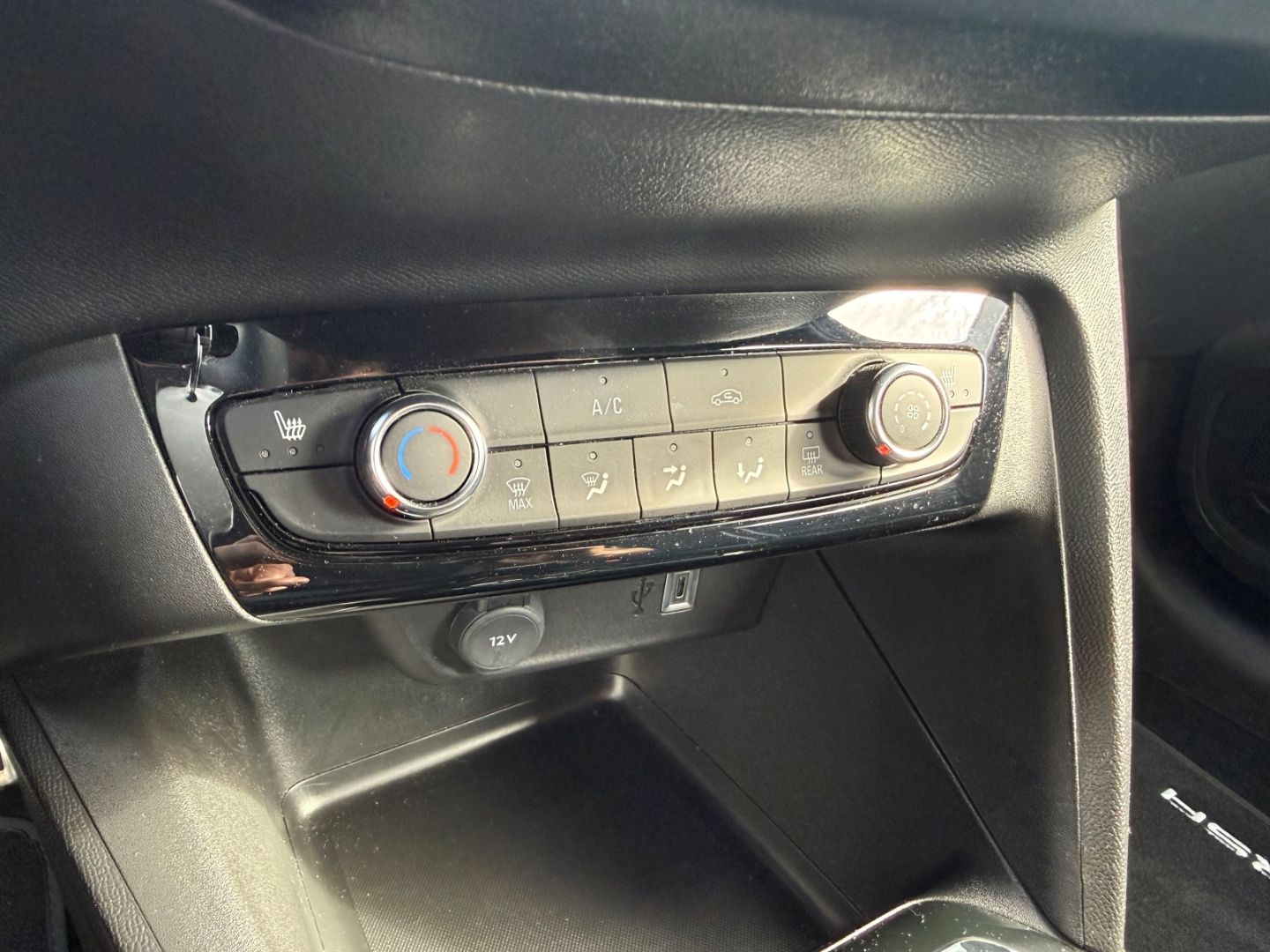 Fahrzeugabbildung Opel Corsa F GS SHZ+LHZ+Kamera+Allwetter