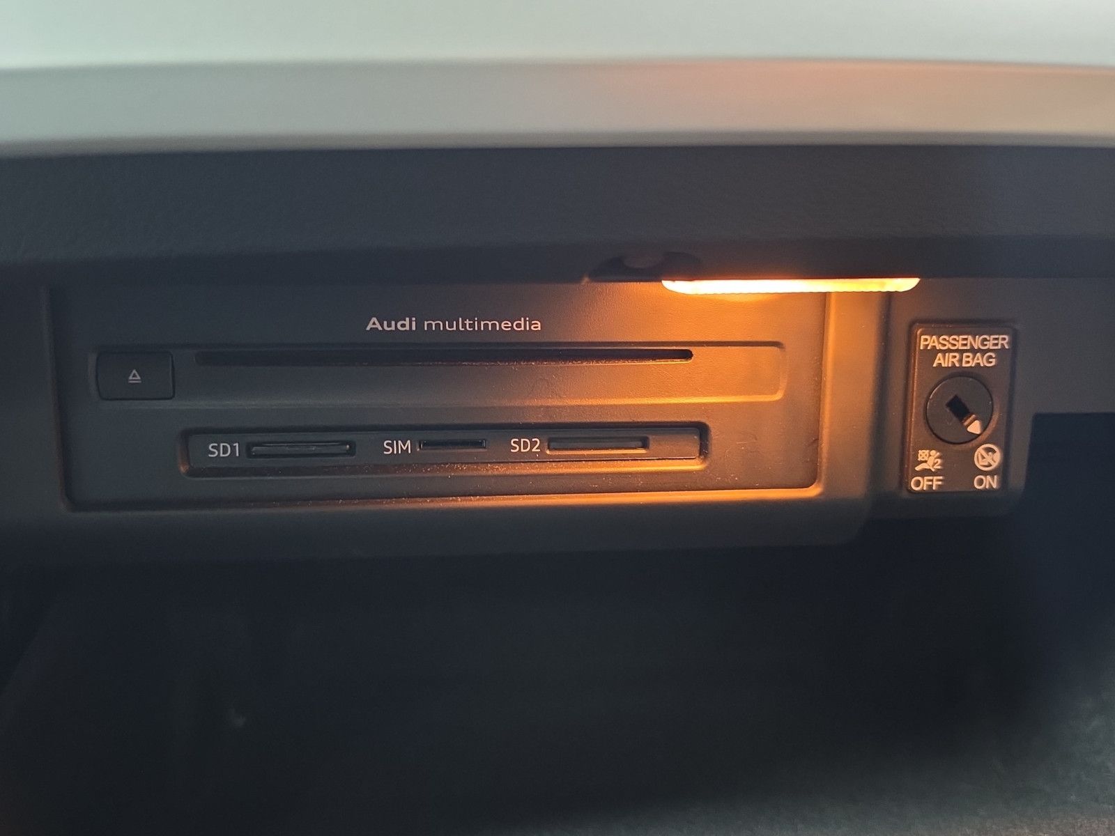 Fahrzeugabbildung Audi A5 Sportback basis NAVI PDC