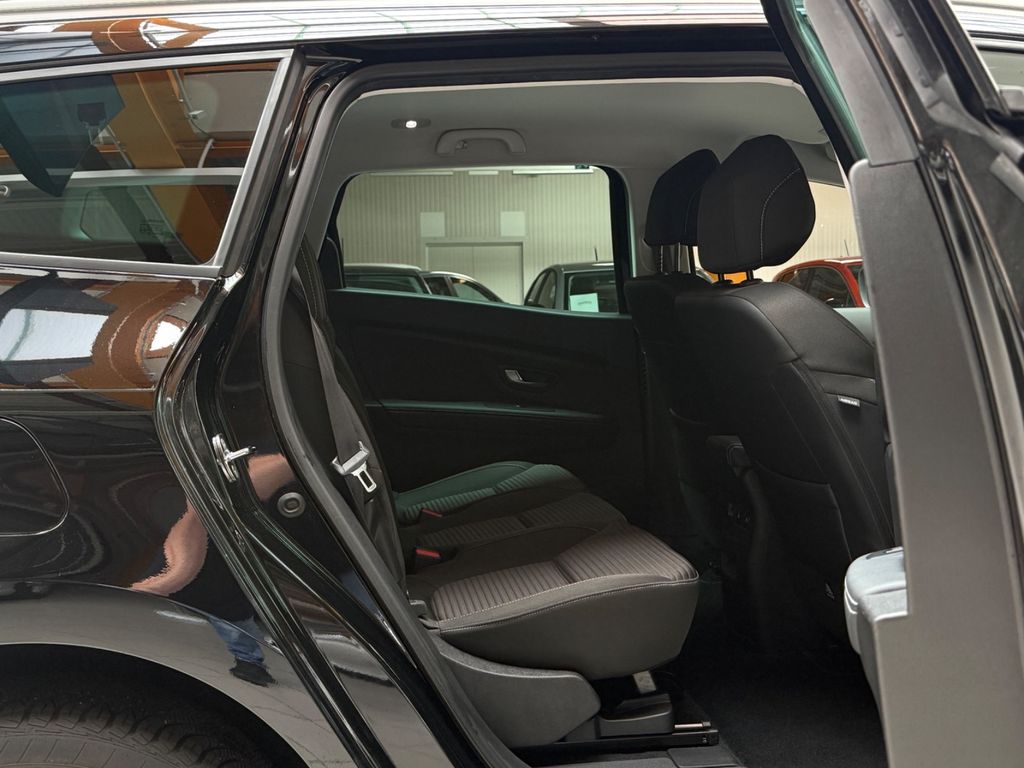 RENAULT Grand Scenic IV Business|Navi|Kamera|Keyless Go RENAULT Grand Scenic IV Business|Navi|Kamera|Keyless Go