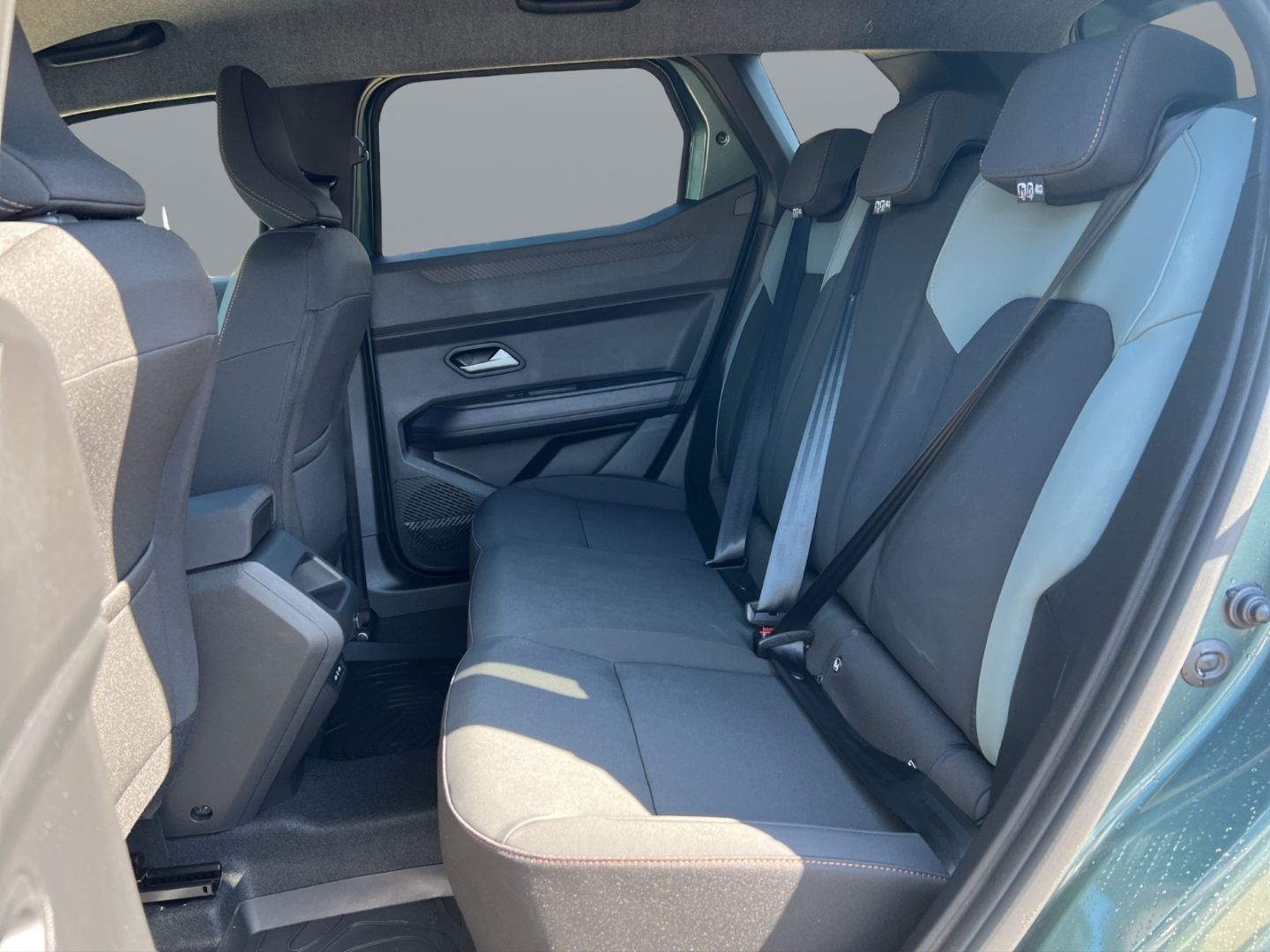 Fahrzeugabbildung Dacia Duster III TCe 130 Extreme 4x4 1.2 Mild-Hybrid E